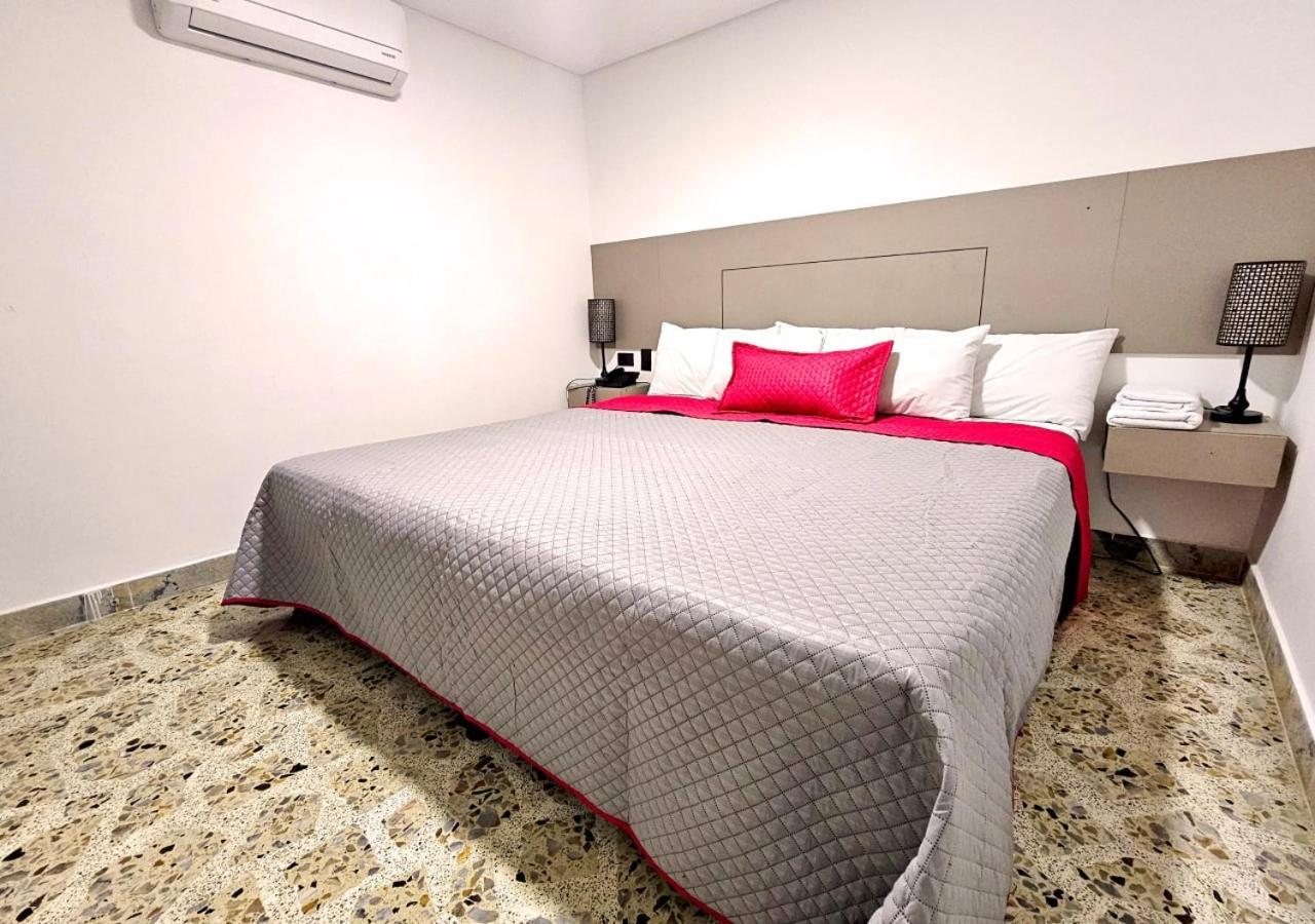 Hotel Ofix Medellín Exteriör bild