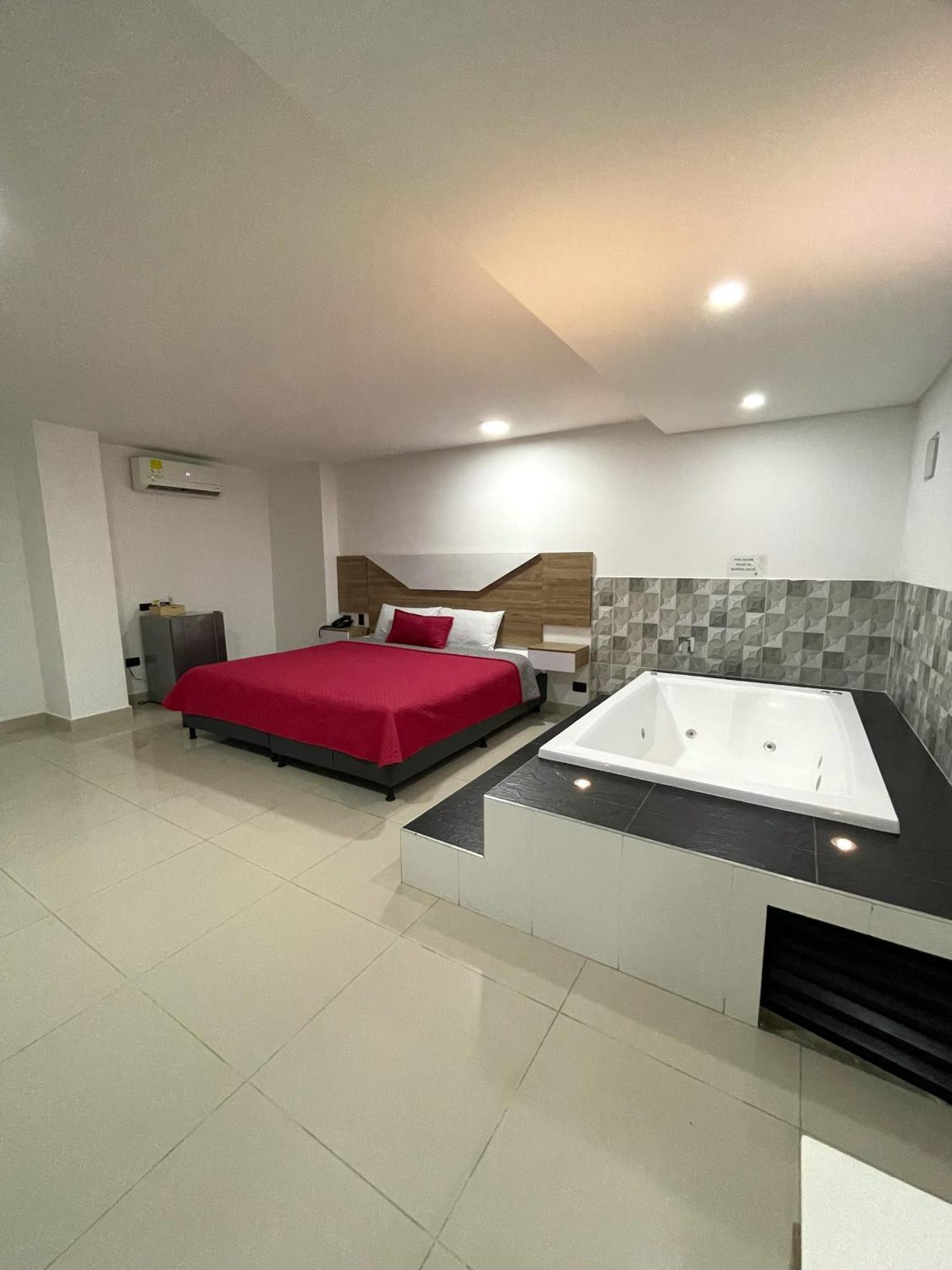 Hotel Ofix Medellín Exteriör bild