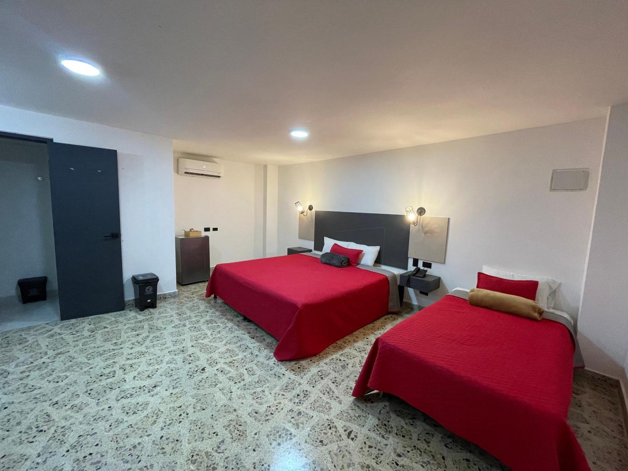 Hotel Ofix Medellín Exteriör bild
